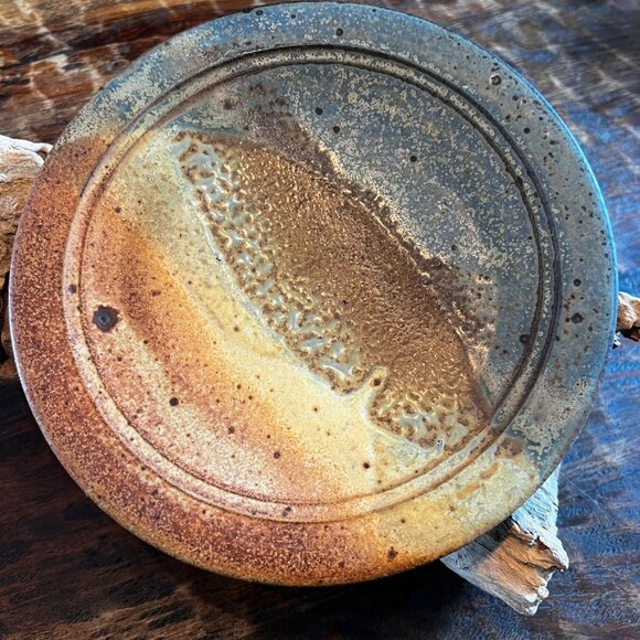 Rustic Vintage Studio Pottery Plate 8.5 - Picture 1 of 8